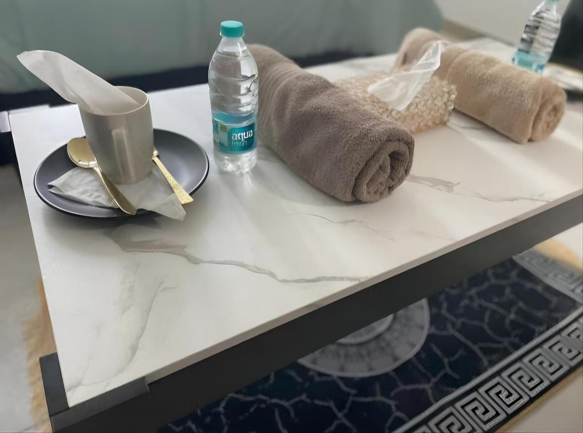 Corniche Street - Extremely Unique Room Abu Dhabi Eksteriør bilde